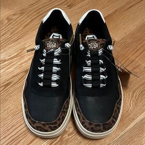 Hey Dude Men's Black and Leopard Sneakers